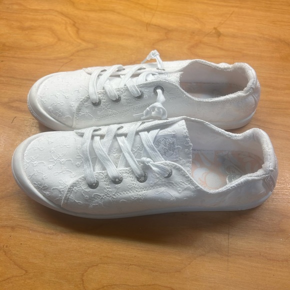 NEW Roxy ‘Rory’ Canvas Shoes - 10 - Picture 2 of 6